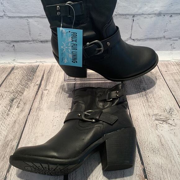DE BLOSSOM COLLECTION Women's NWT Hoshi-2 Black Ankle Boot / Size: 7.5 - Picture 4 of 10